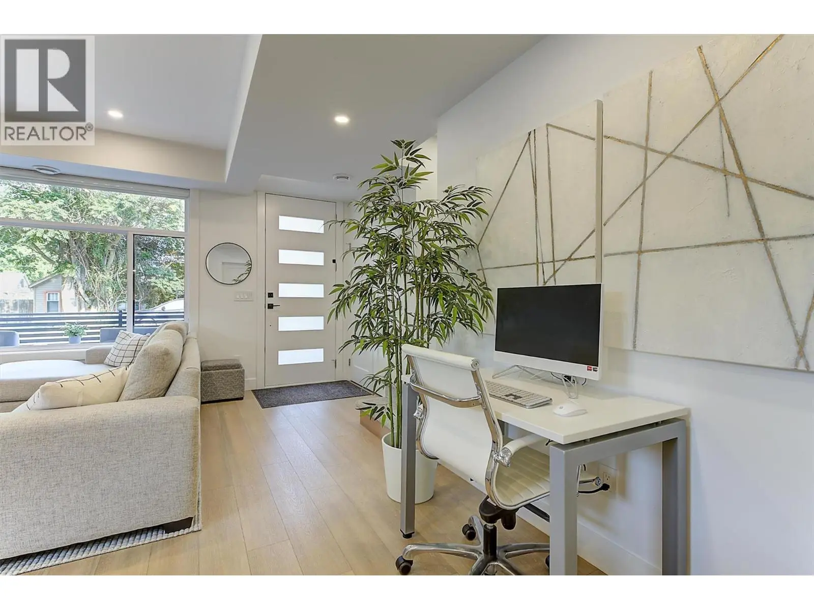 2274 Woodlawn Street Unit# 2. Kelowna, British Columbia
