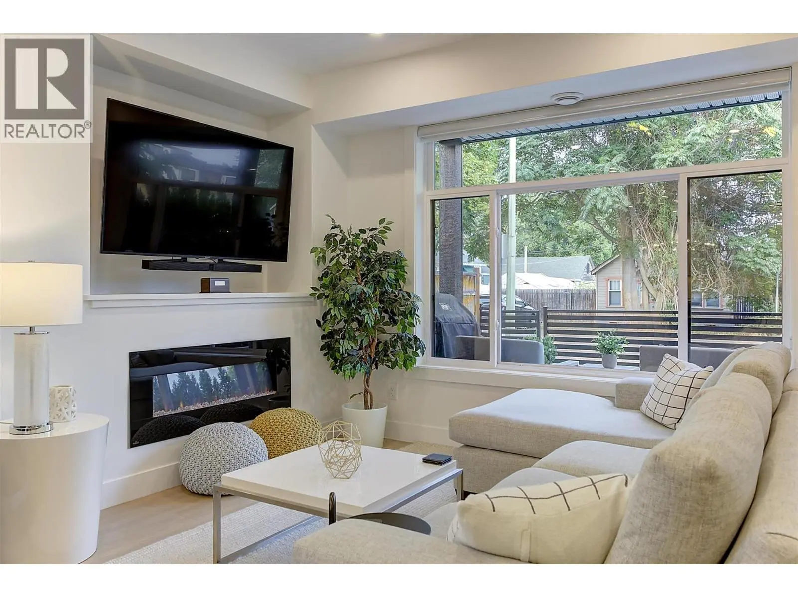 2274 Woodlawn Street Unit# 2. Kelowna, British Columbia