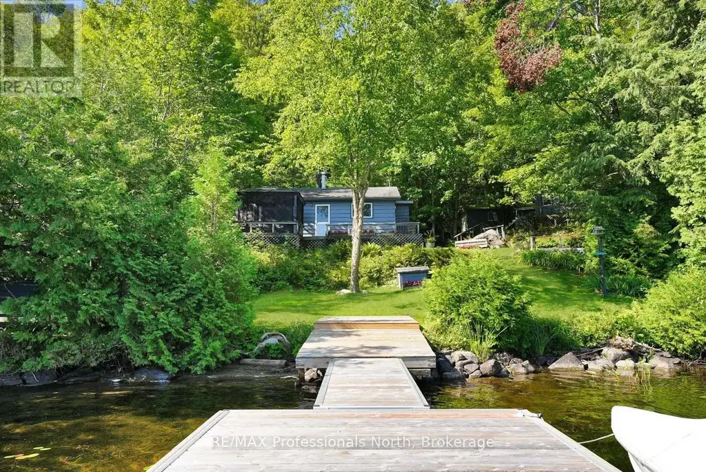 1017 Pickerel Lane, Highlands East (Glamorgan)