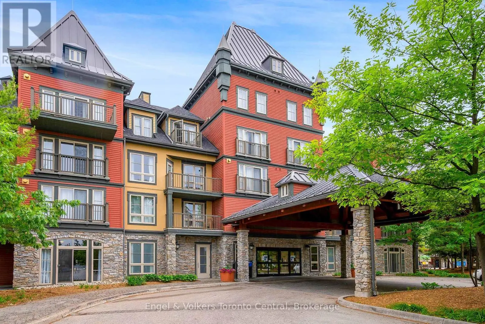 251 - 156 Jozo Weider Boulevard, Blue Mountains