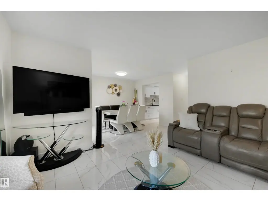 #17 3520 60 St Nw, Edmonton