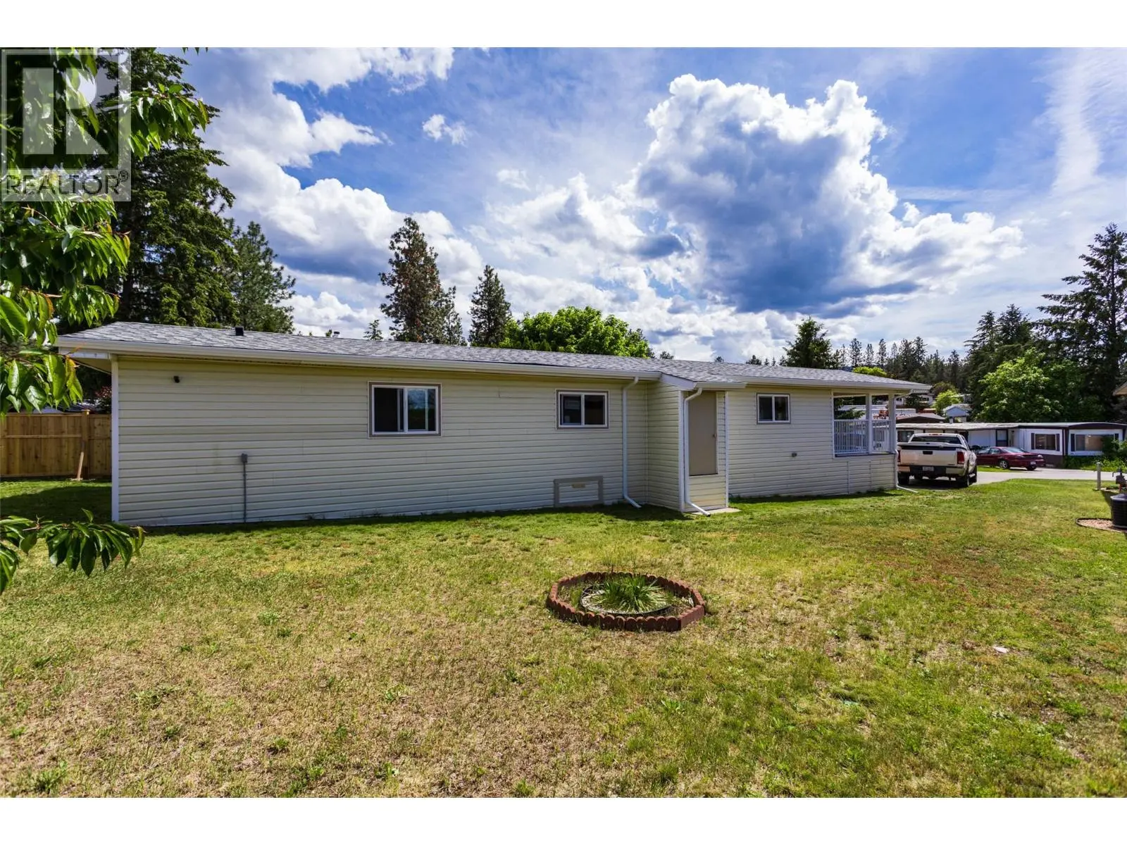 3535 Mcculloch Road Unit# 10. Kelowna, British Columbia