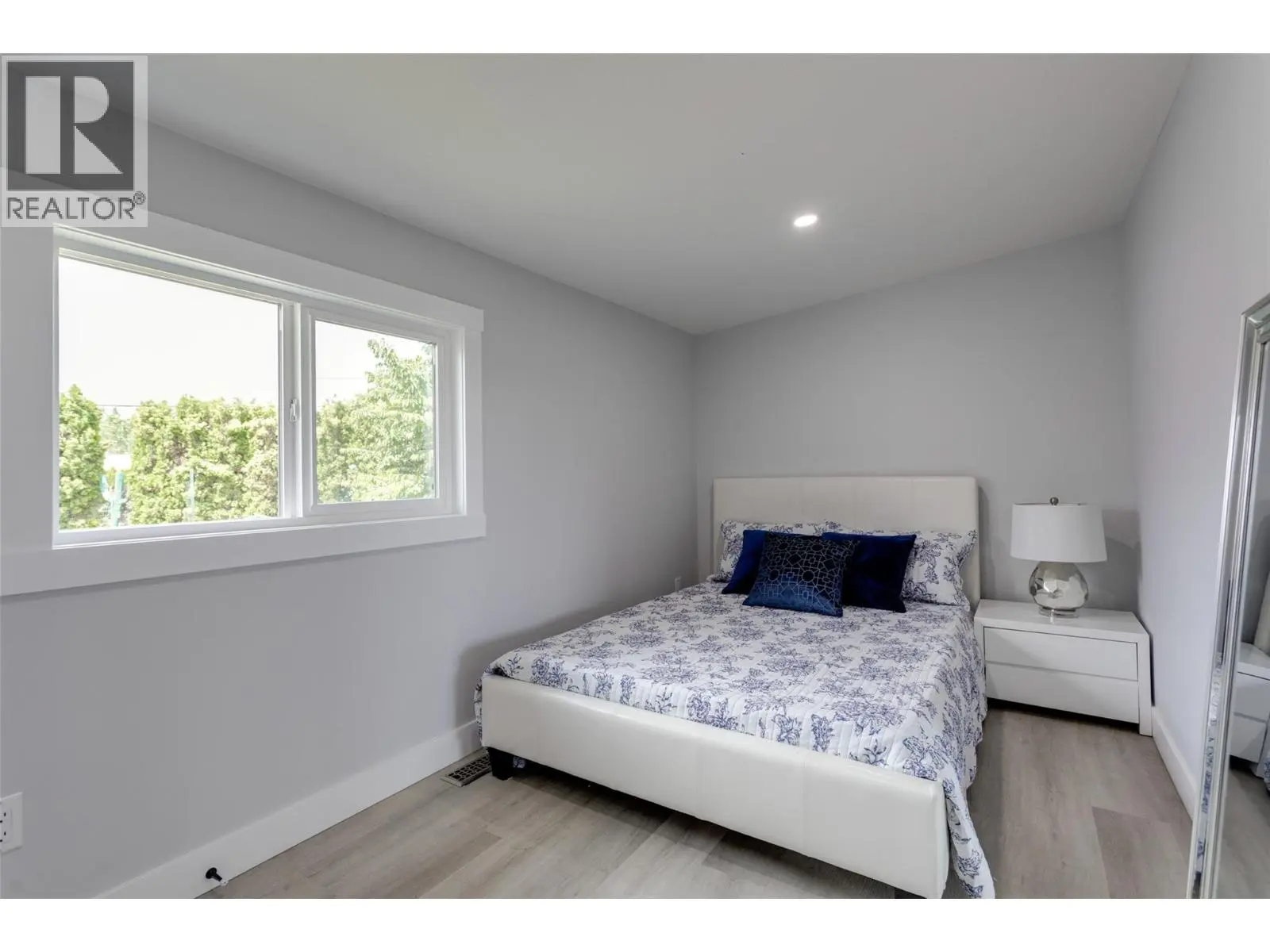 3535 Mcculloch Road Unit# 10. Kelowna, British Columbia