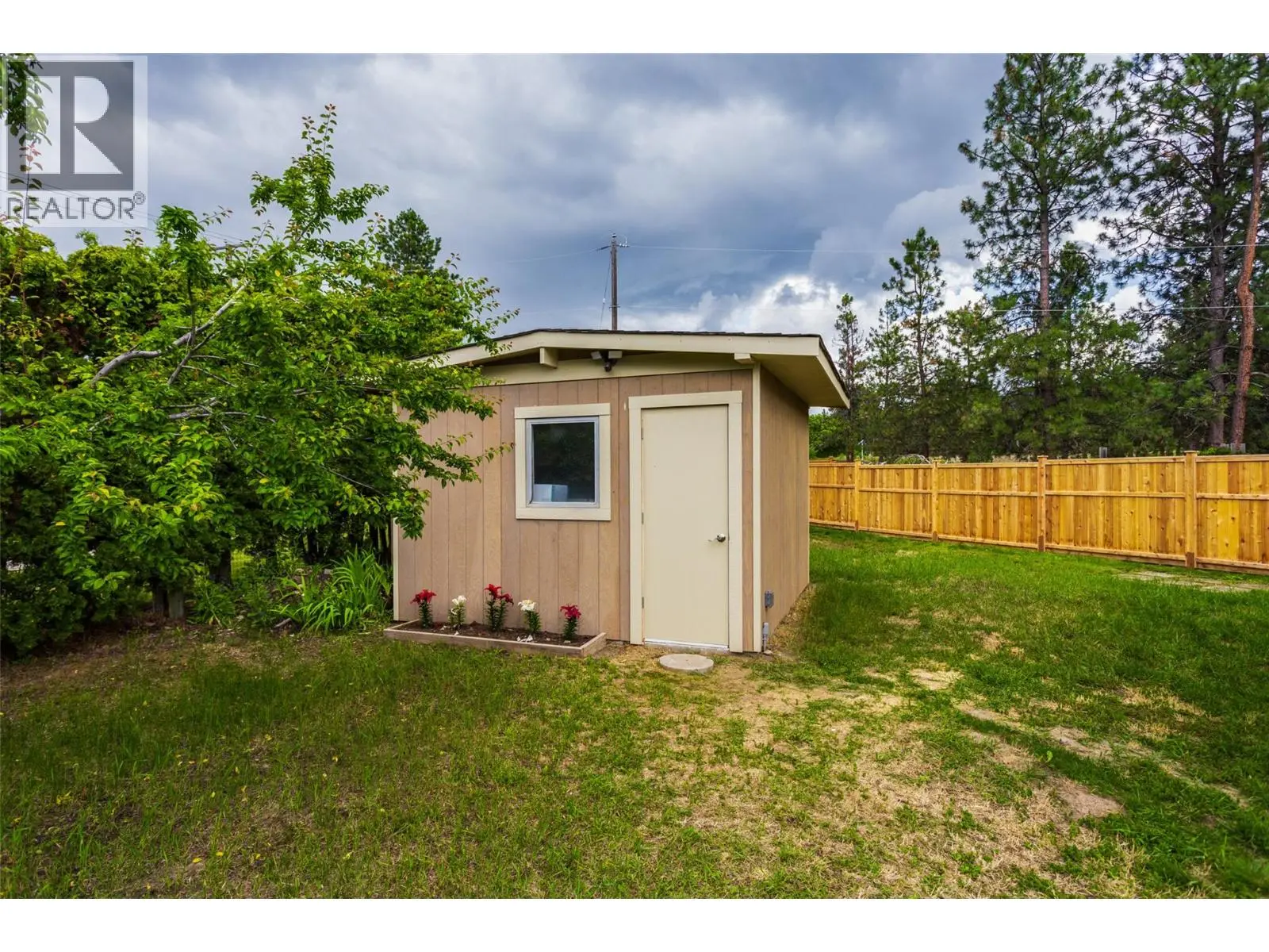 3535 Mcculloch Road Unit# 10. Kelowna, British Columbia