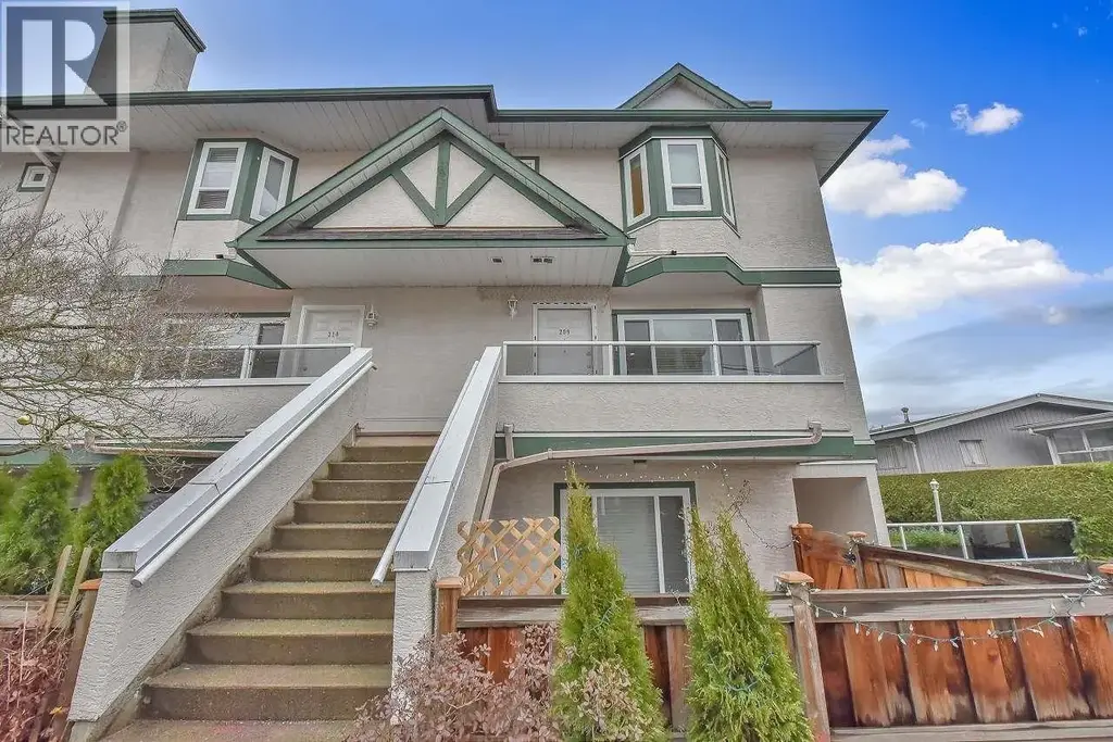 209 3978 Albert Street, Burnaby