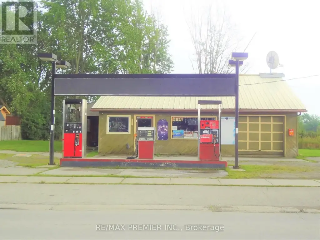 33 Main Street W, Haldimand