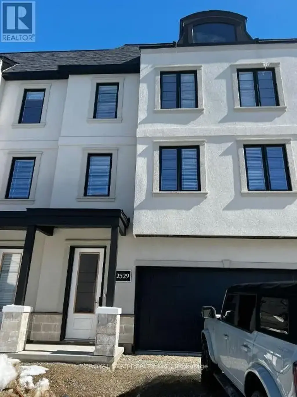 32 - 2529 Meadowlands Way, London North (North R)