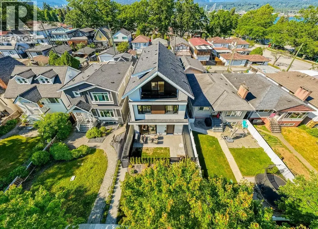 1 2875 Cambridge Street, Vancouver