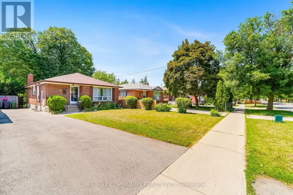 764 Brimley Road, Toronto (Bendale)