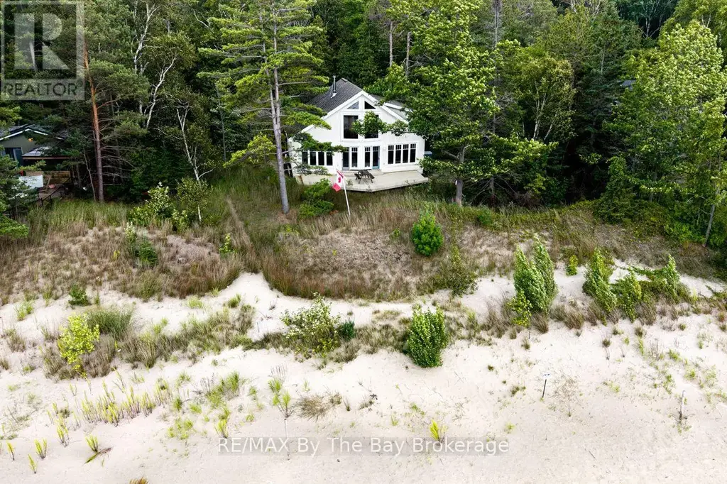 1170 Shore Lane, Wasaga Beach