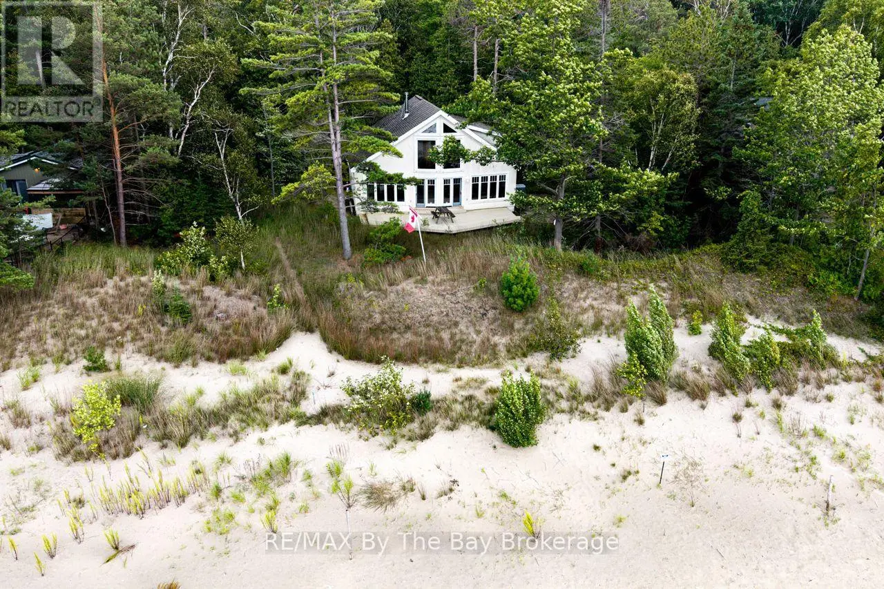 1170 Shore Lane, Wasaga Beach