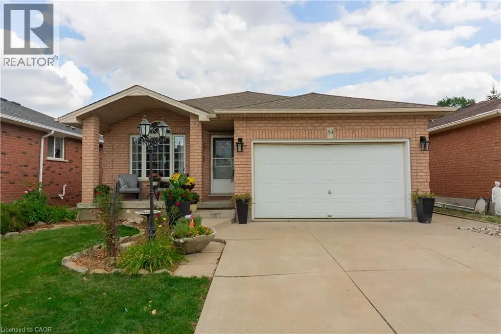 54 Republic Avenue, Hamilton
