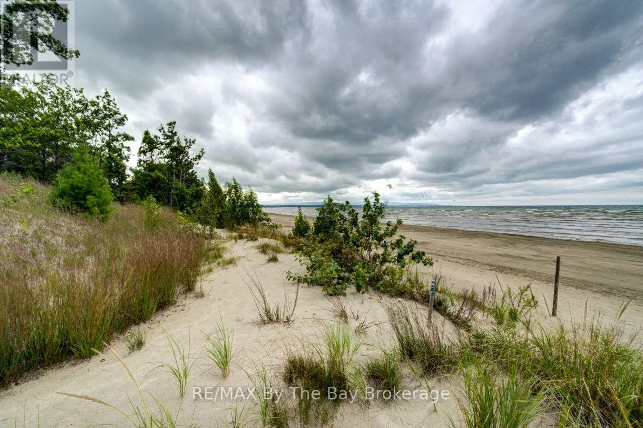 1170 Shore Lane, Wasaga Beach