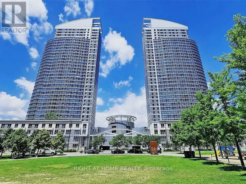 1615 - 36 Lee Centre Drive, Toronto (Woburn)