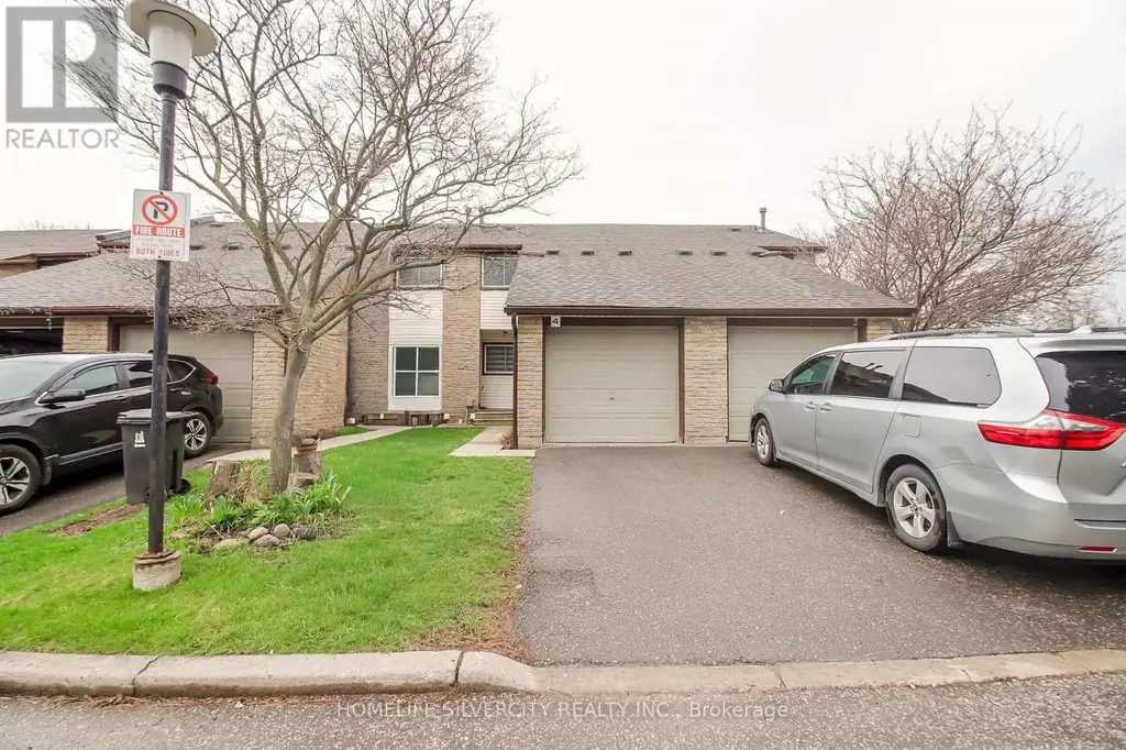 4 - 50 Silverbell Grove, Toronto (Malvern)