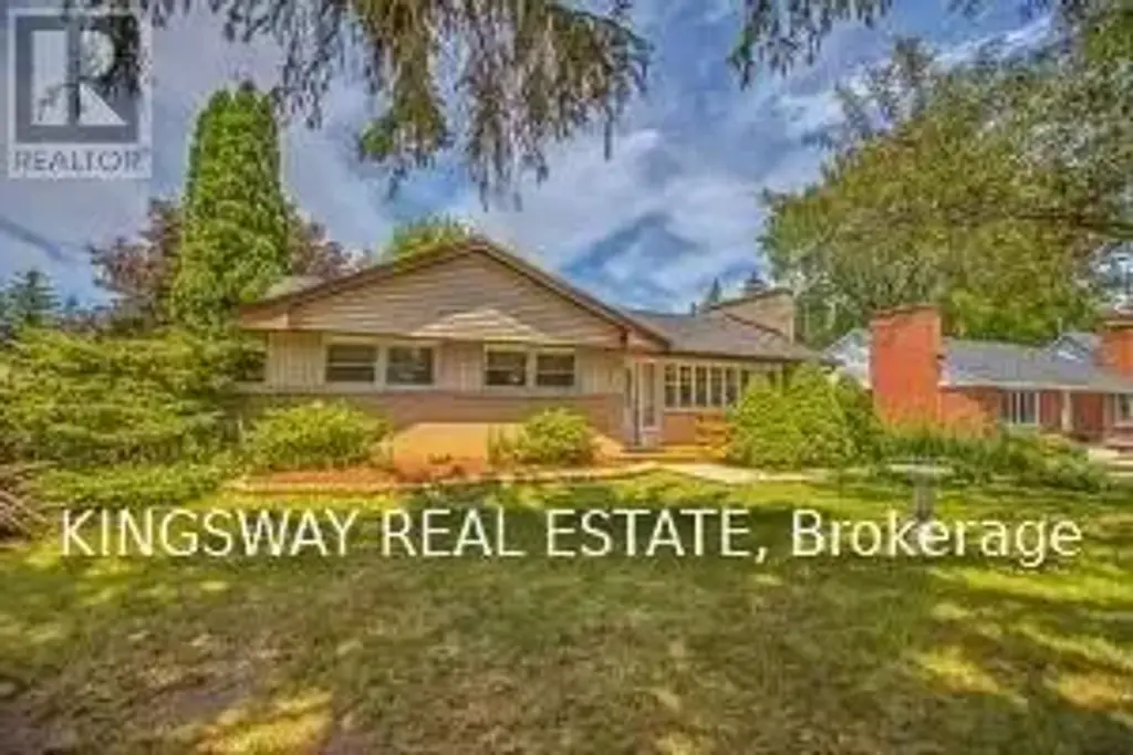 49 Don Mor Drive, Newmarket (Central Newmarket)