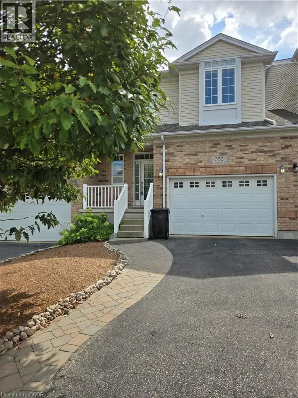 555 Grasslands Court, Waterloo