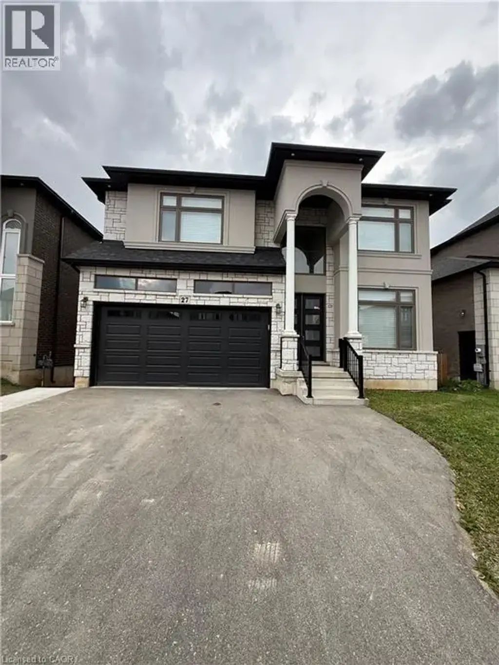 27 Deerfield Lane, Ancaster