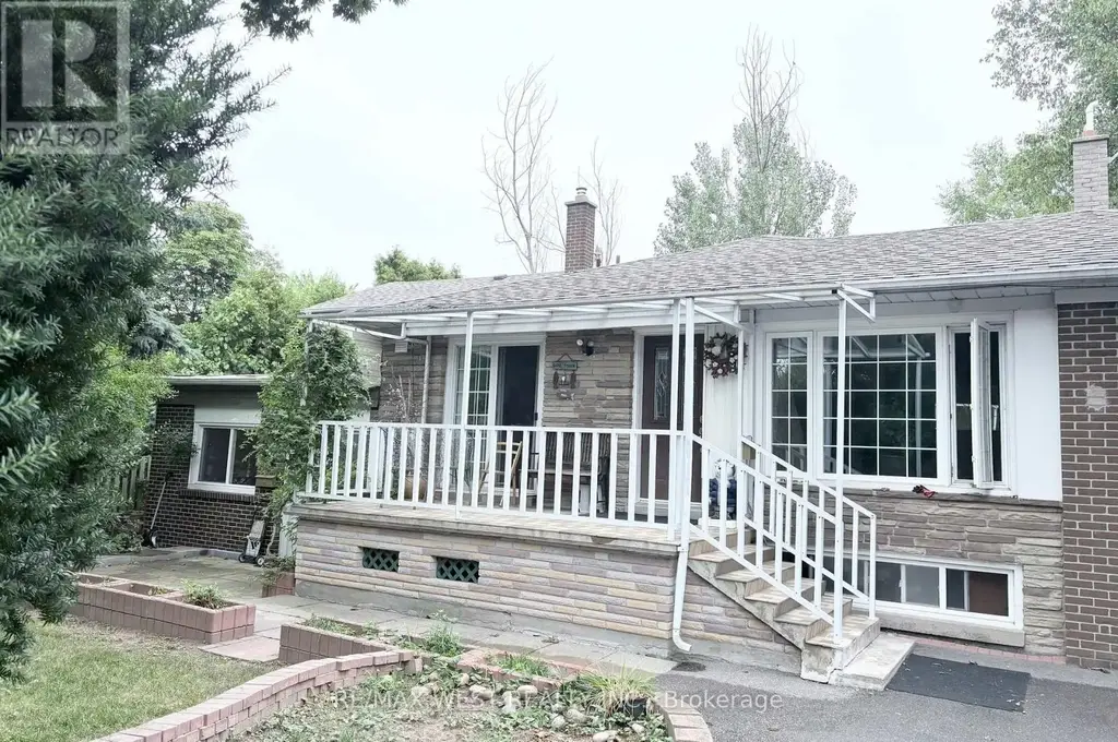 63 Summerside Crescent, Toronto (Hillcrest Village)