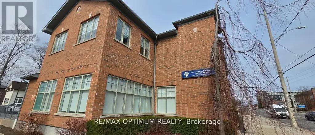 G - T4 Room 1 - 400 Dundas Street, Whitby (Downtown Whitby)
