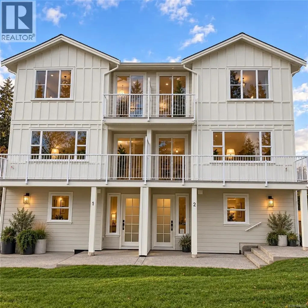 1 768 Lindsay St, Saanich