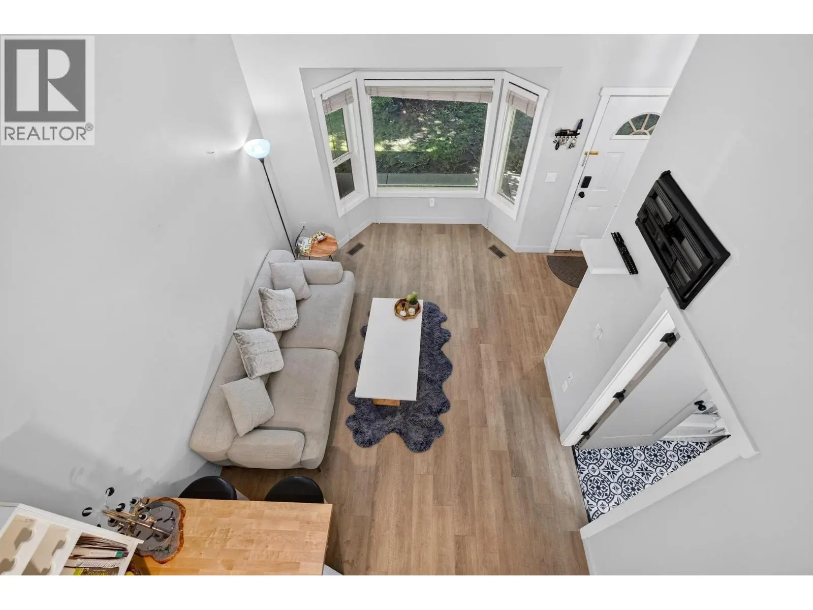 3155 Gordon Drive Unit# 104. Kelowna, British Columbia