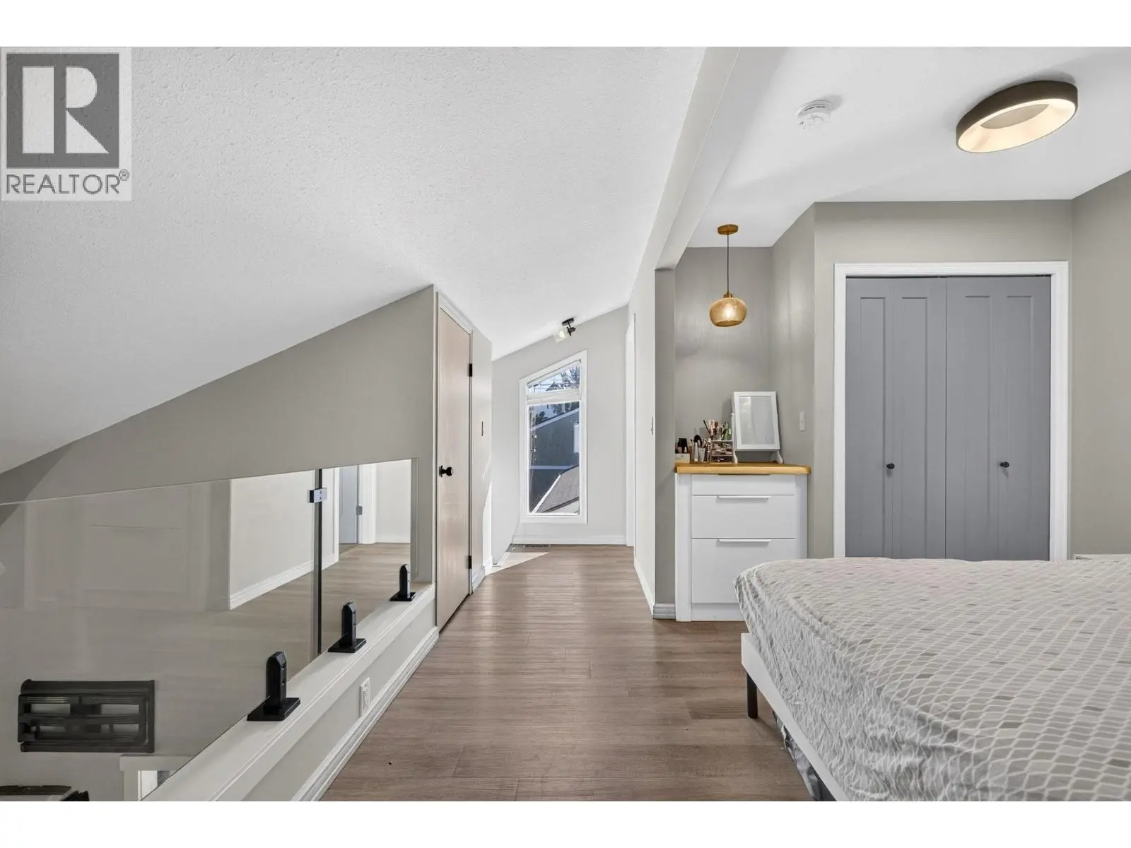 3155 Gordon Drive Unit# 104. Kelowna, British Columbia