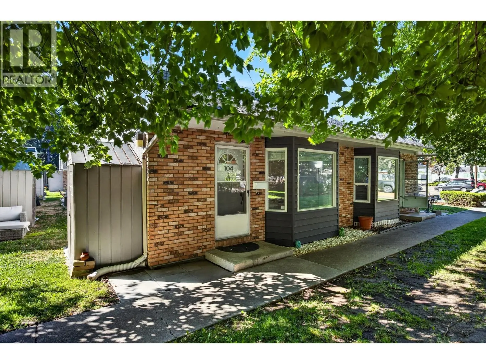 3155 Gordon Drive Unit# 104. Kelowna, British Columbia