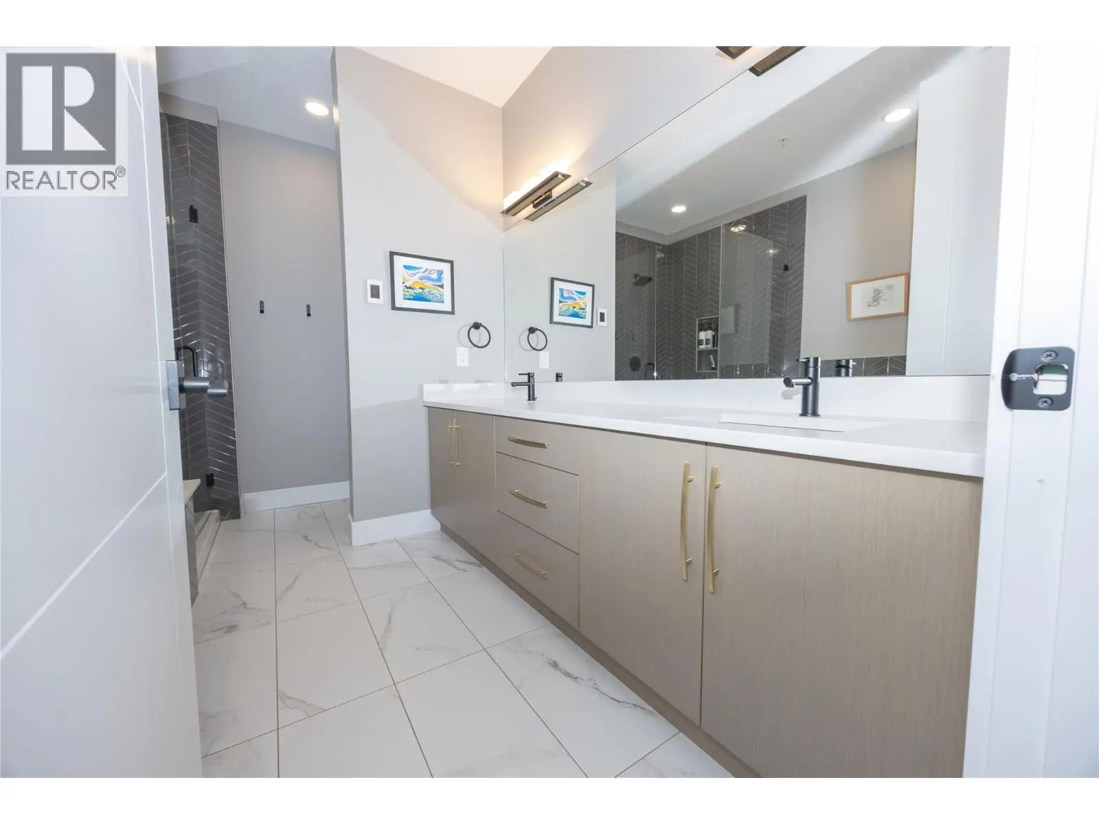 529 Truswell Road Unit# 604. Kelowna, British Columbia