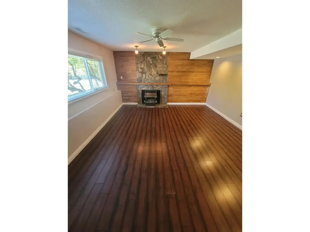 Lower 4749 207a Street, Langley