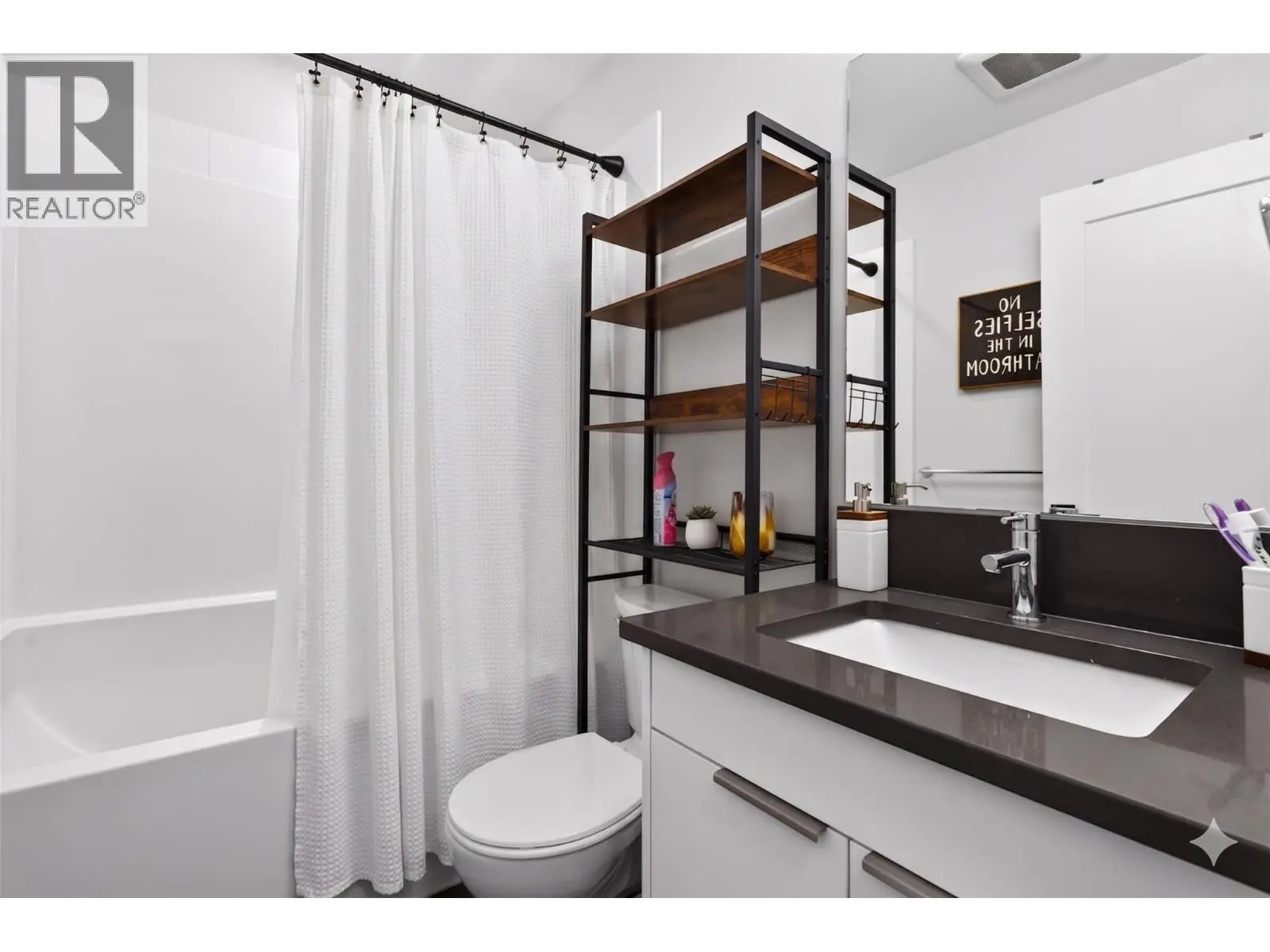 307 Glen Park Drive Unit# 32. Kelowna, British Columbia