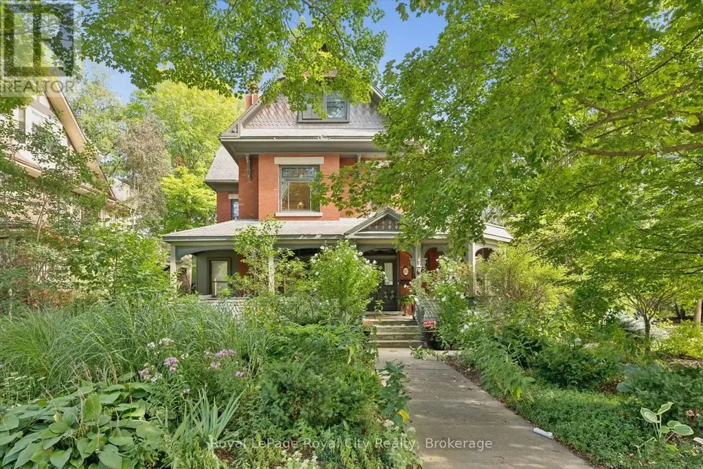 80 London Road W, Guelph (Exhibition Park)