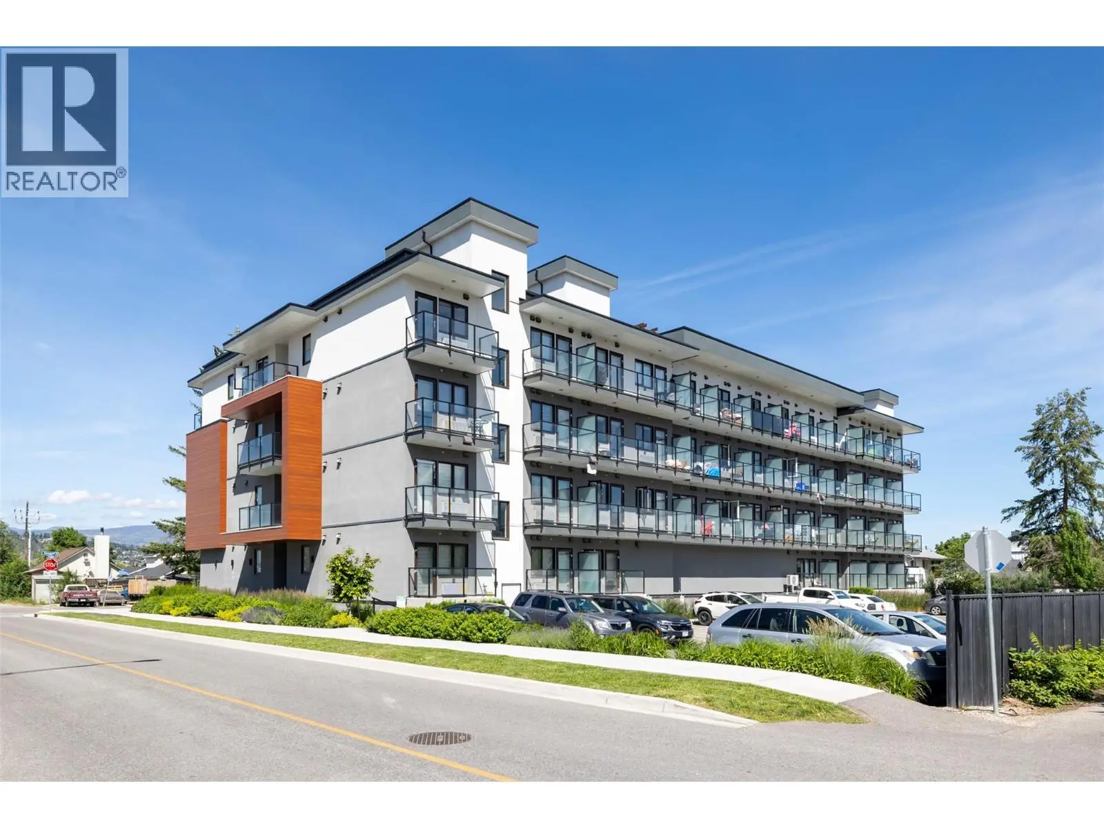 345 Dougall Road N Unit# Ph6. Kelowna, British Columbia