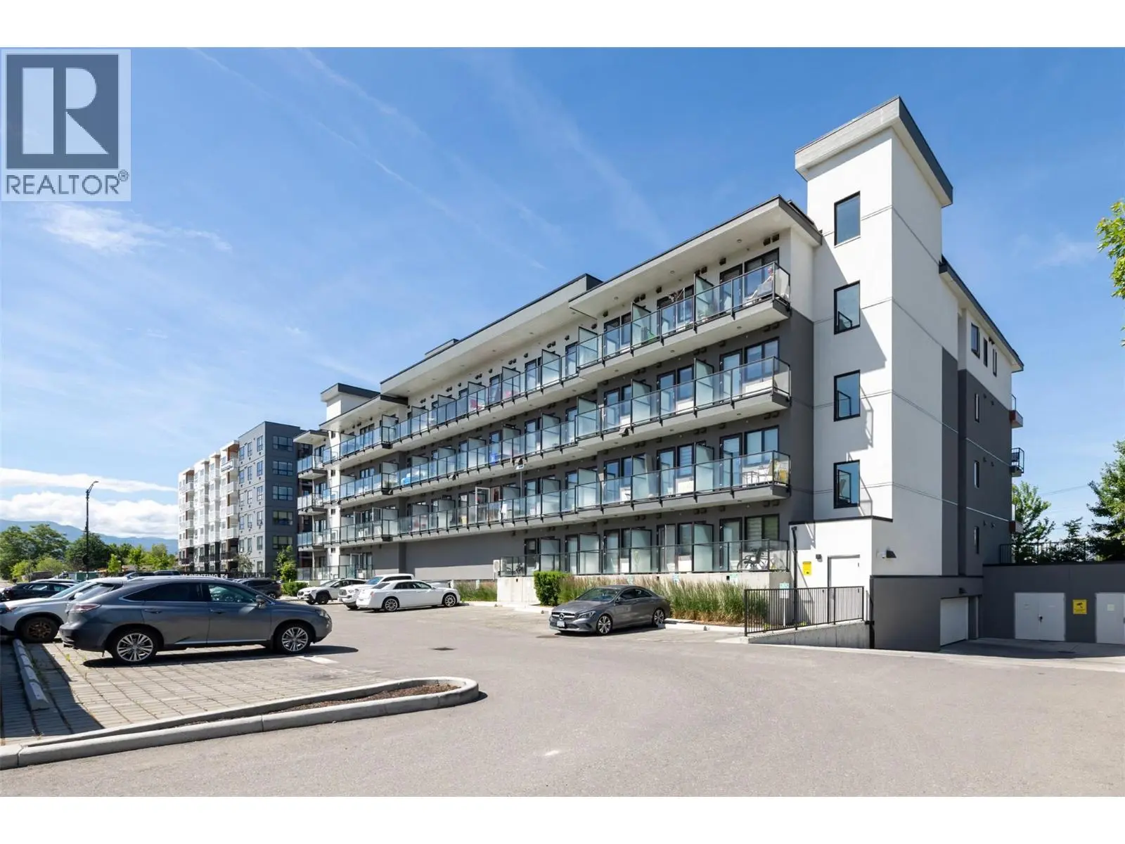 345 Dougall Road N Unit# Ph6. Kelowna, British Columbia