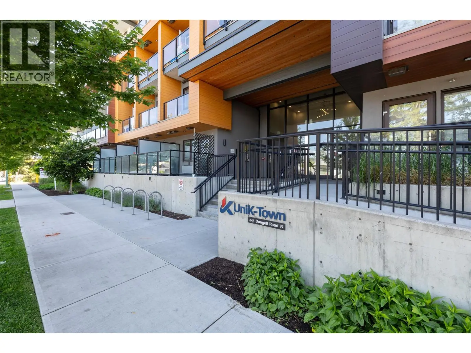345 Dougall Road N Unit# Ph6. Kelowna, British Columbia