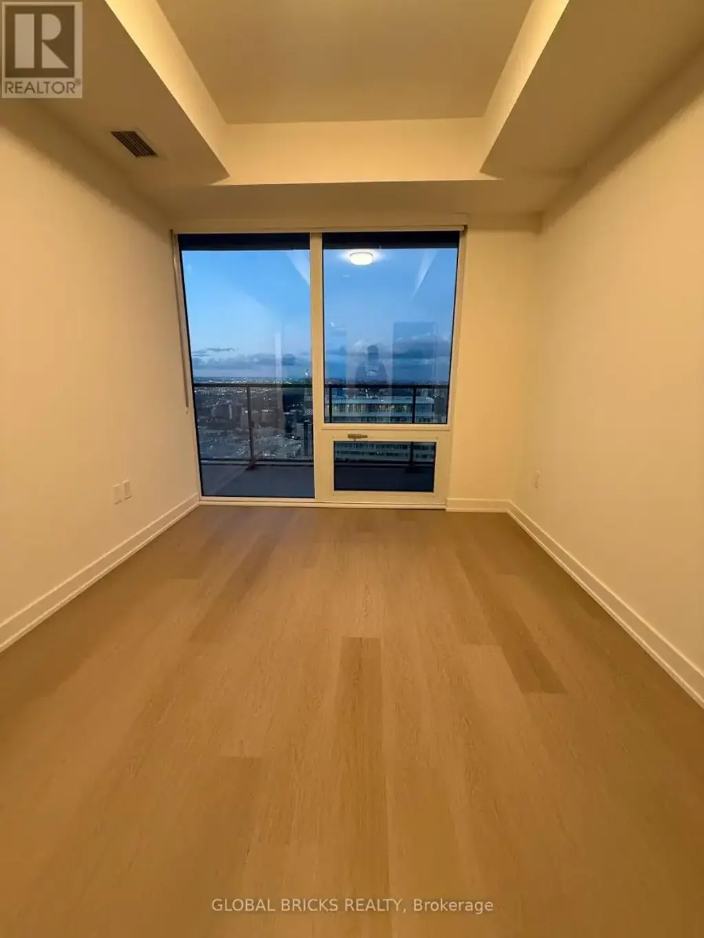 6707 - 448 Burnhamthorpe Rd W, Mississauga (City Centre)