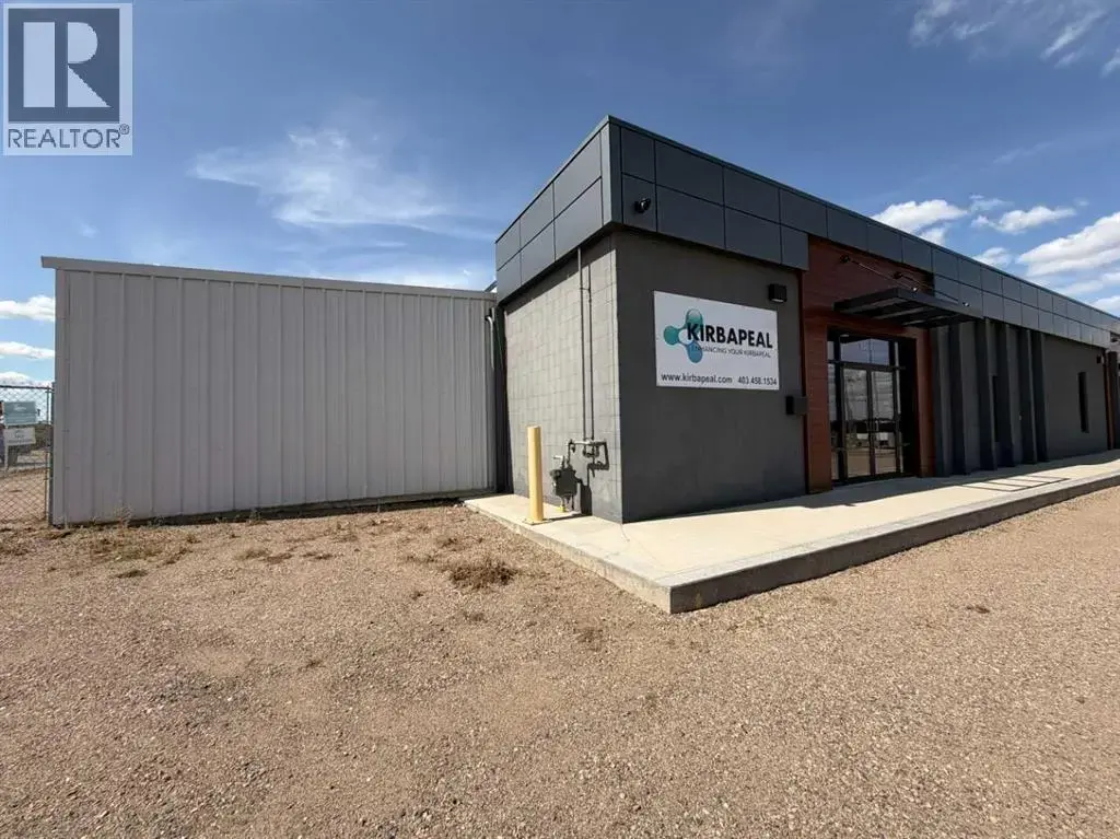2, 1702 10 Avenue Sw, Medicine Hat