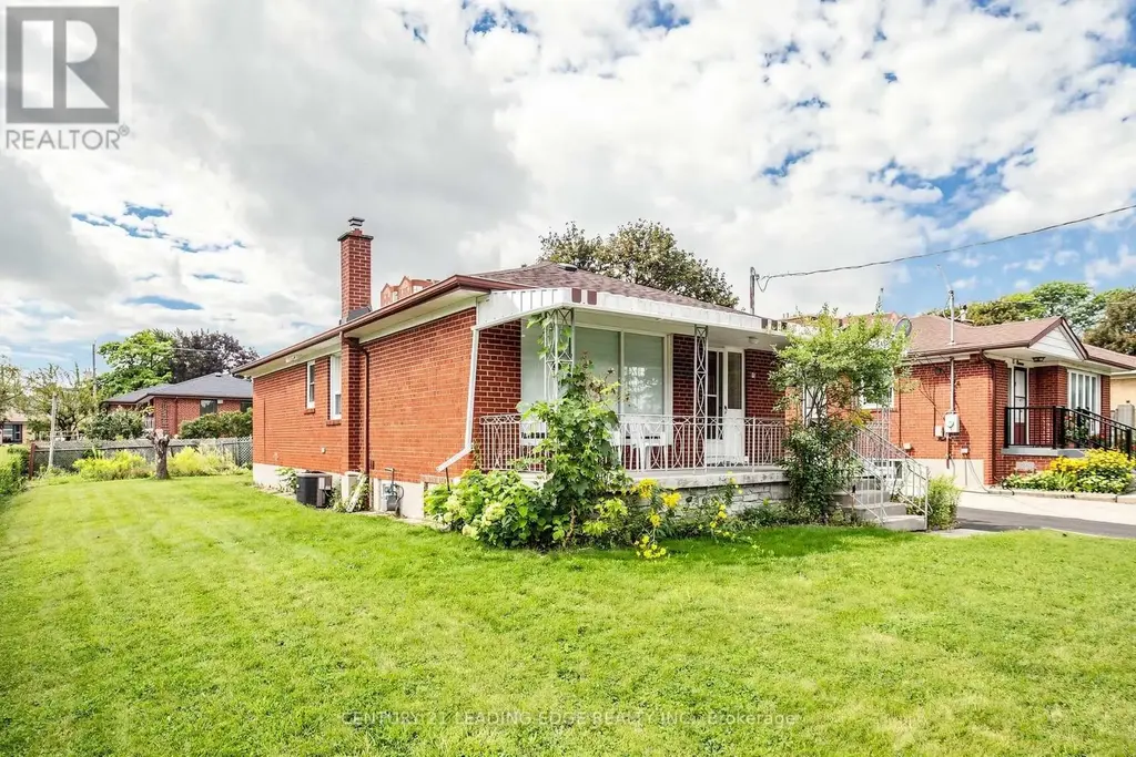 Lower - 15 Maretta Avenue, Toronto (Eglinton East)