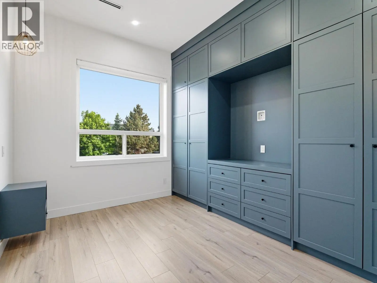 5300 Hedeman Court. Kelowna, British Columbia