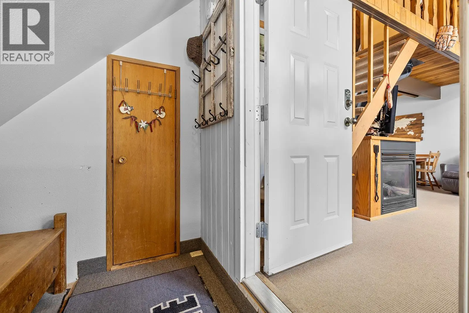 7485 Porcupine Road Unit# 1 And 2. Big White, British Columbia