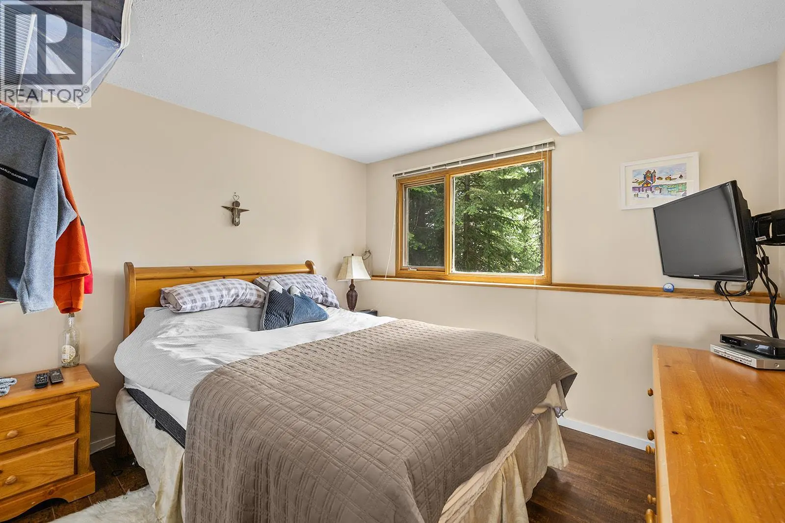 7485 Porcupine Road Unit# 1 And 2. Big White, British Columbia