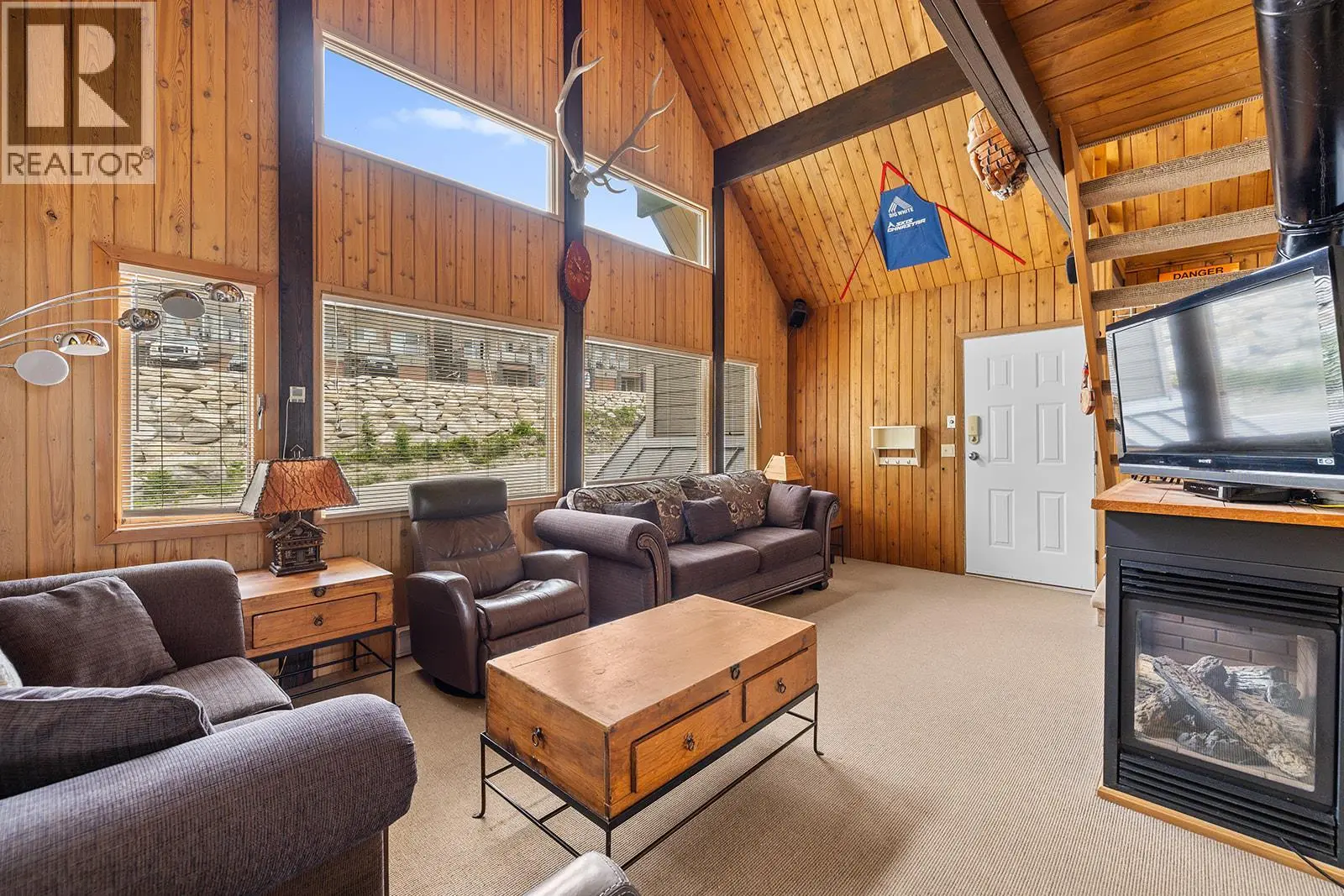 7485 Porcupine Road Unit# 1 And 2. Big White, British Columbia
