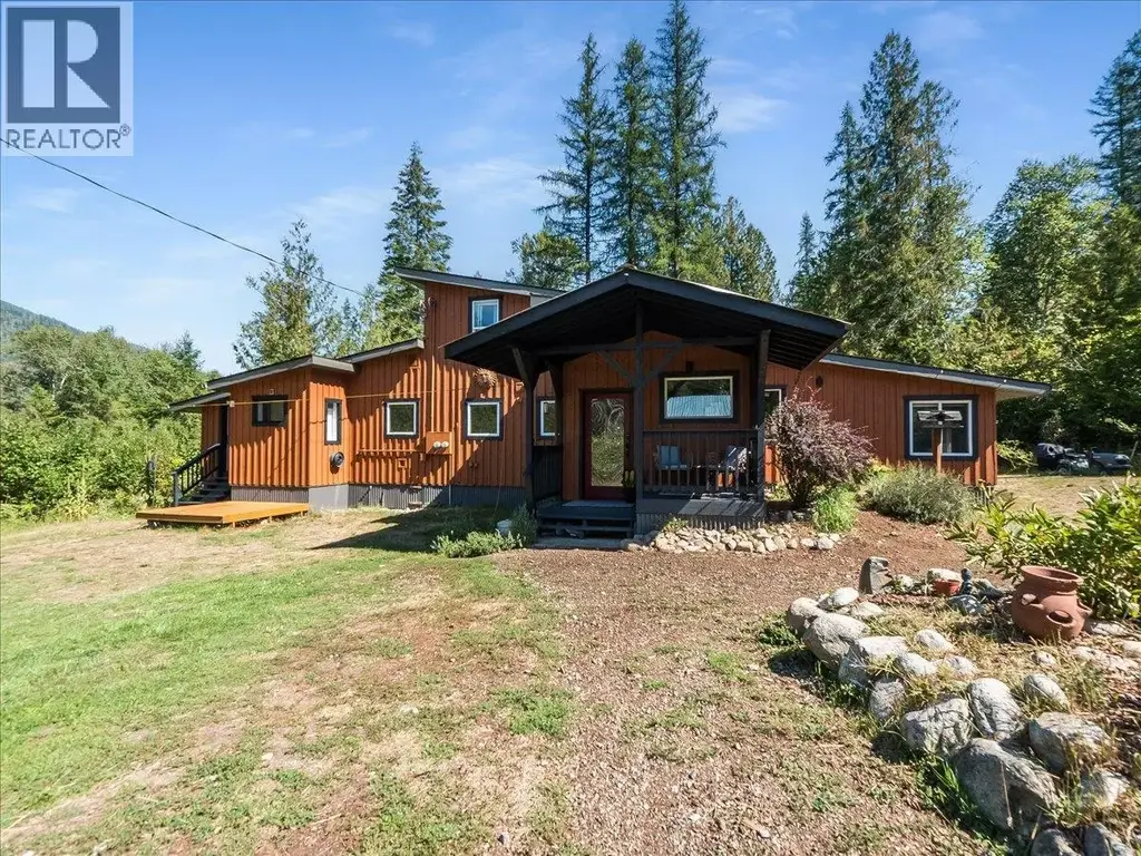 6582 Nixon Road, Appledale