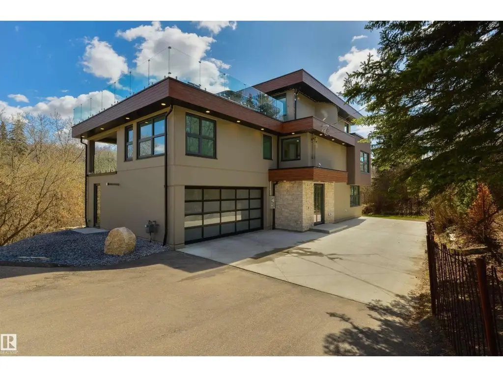 9213 97 St Nw, Edmonton