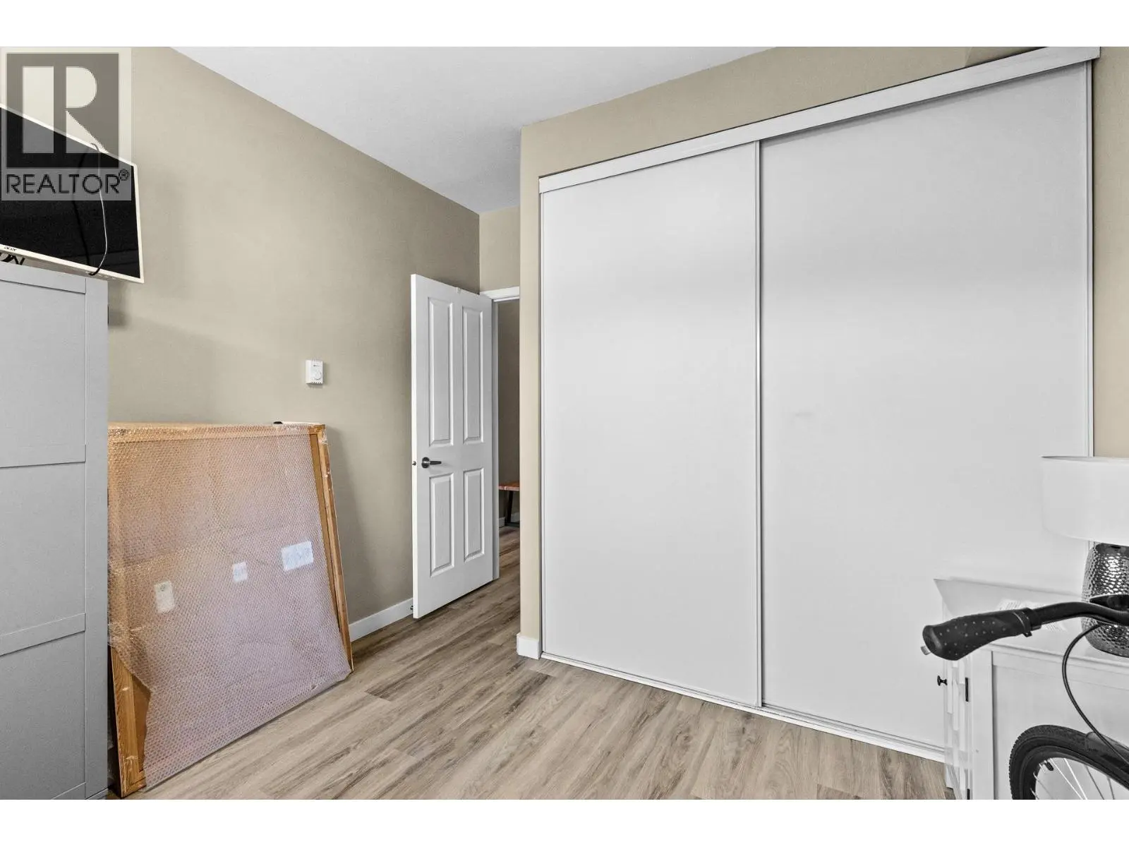 1960 Enterprise Way Unit# 305. Kelowna, British Columbia