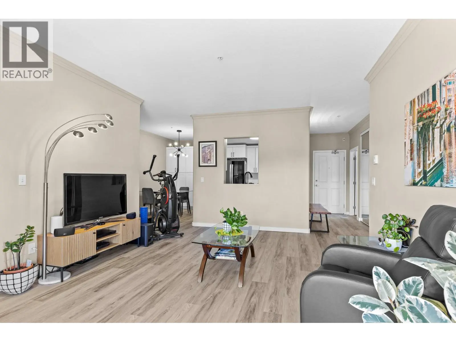 1960 Enterprise Way Unit# 305. Kelowna, British Columbia