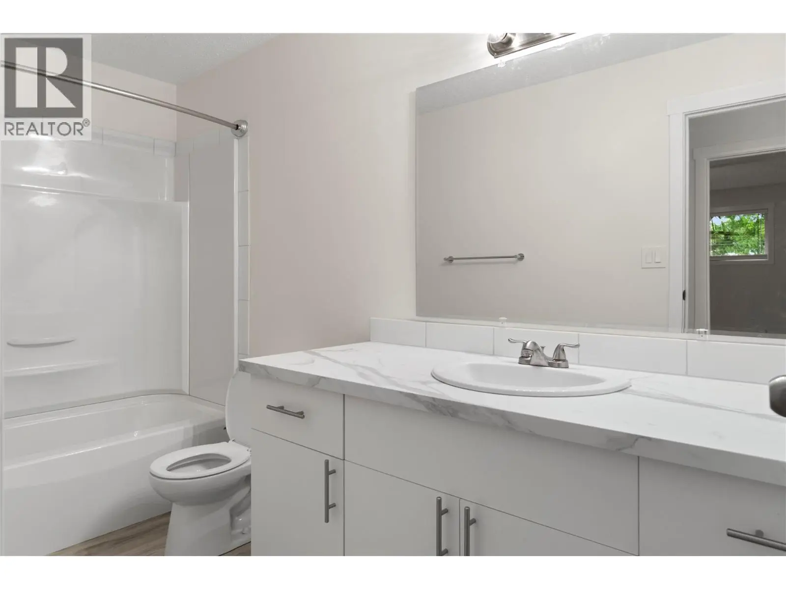 200 Gerstmar Road Unit# 11. Kelowna, British Columbia