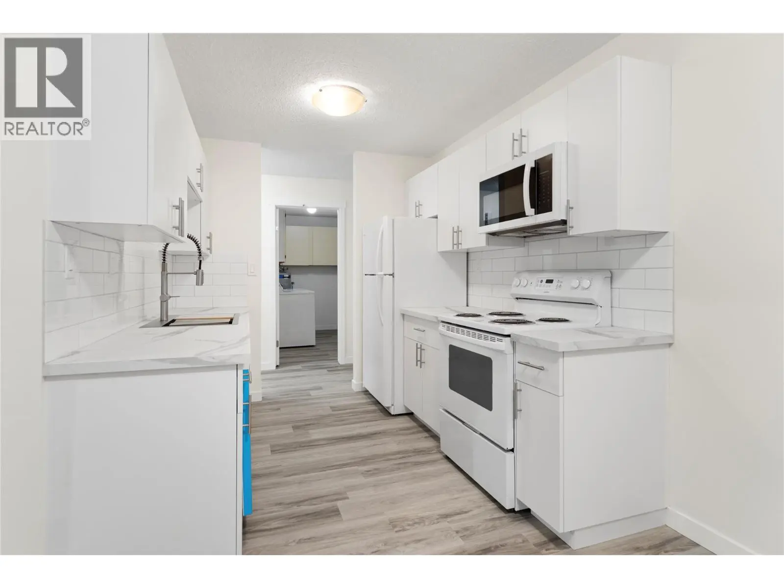 200 Gerstmar Road Unit# 11. Kelowna, British Columbia