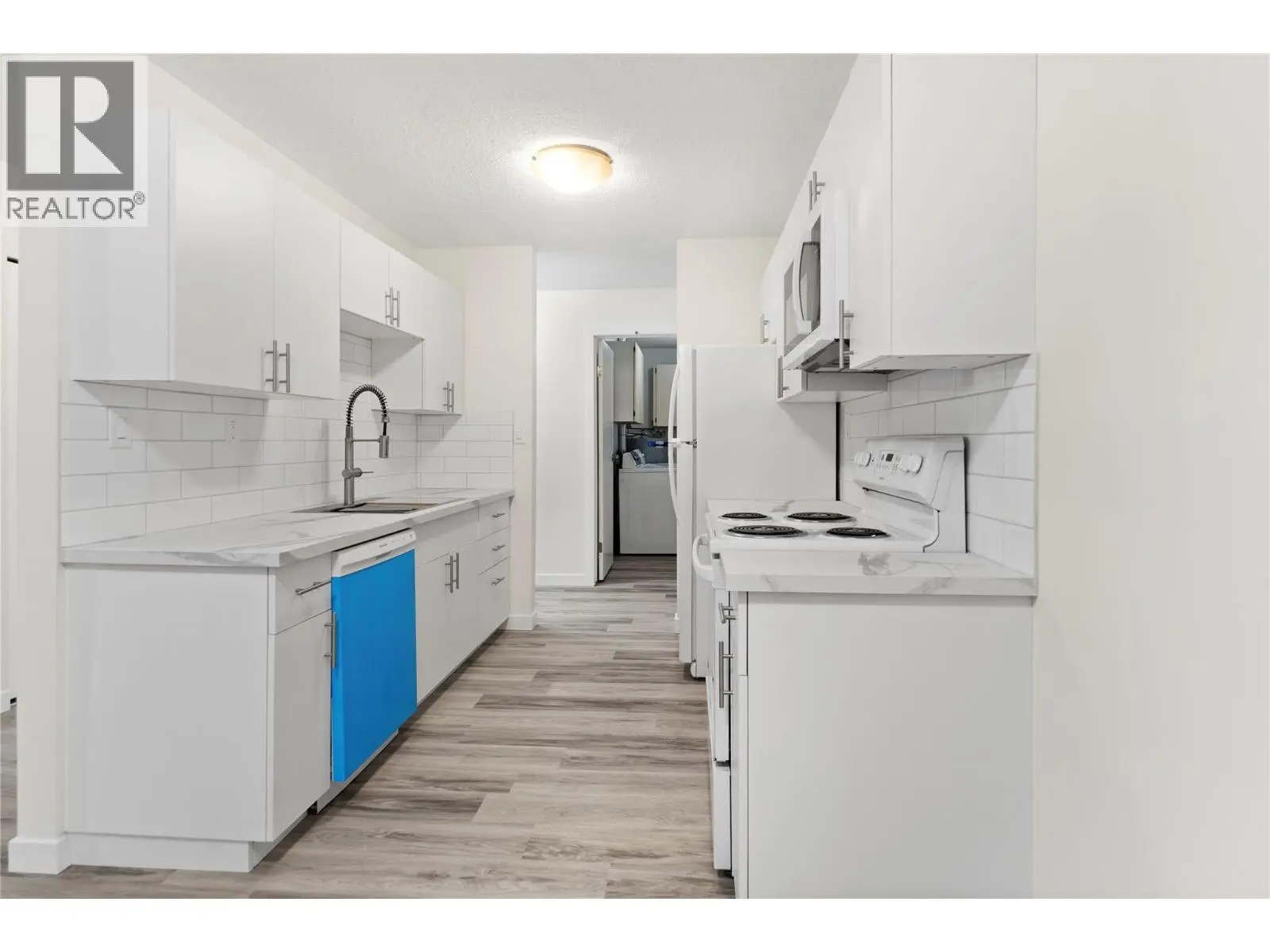 200 Gerstmar Road Unit# 11. Kelowna, British Columbia