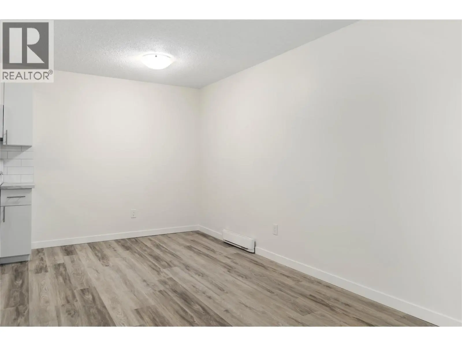 200 Gerstmar Road Unit# 11. Kelowna, British Columbia